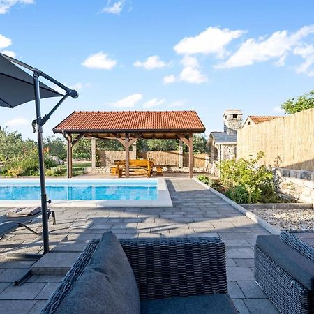 Olive Tree House With Jacuzzi, Wifi And 40M2 Pool Villa Siritovci Ngoại thất bức ảnh