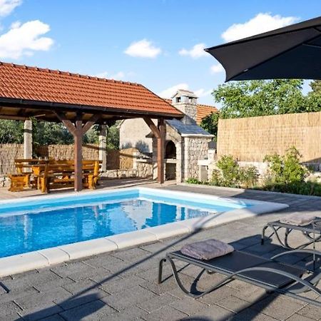 Olive Tree House With Jacuzzi, Wifi And 40M2 Pool Villa Siritovci Ngoại thất bức ảnh
